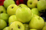 Load image into Gallery viewer, Apples - Golden Delicious
